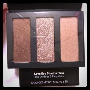 New, unused and in the box Bobbi Brown eyeshadow